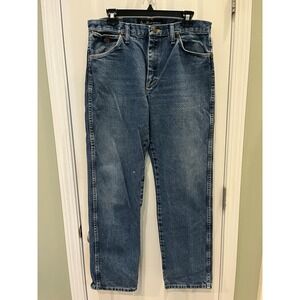 Wrangler George Strait Cowboy Cut Collection Men's 33x32 Original Fit Distressed